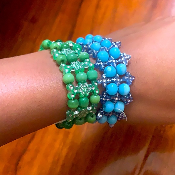 SIX NEW BOHEMIAN BEADED BRACELETS - Picture 4 of 5